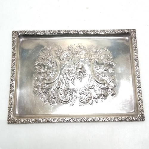 768 - Mappin & Webb 1901 good quality silver heavy tray with embossed cherub detail to centre - 27cm x 20c... 