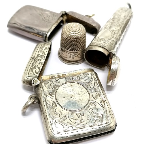 776 - Qty of silver - 2 thimbles (largest by Charles Horner), 2 vesta cases & a cheroot holder (6cm) - all... 