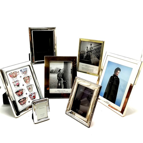 786 - Silver photo frame by Carr's of Sheffield Ltd (18cm x 14.5cm ~ for photo 13cm x 9cm) t/w 6 x silver ... 