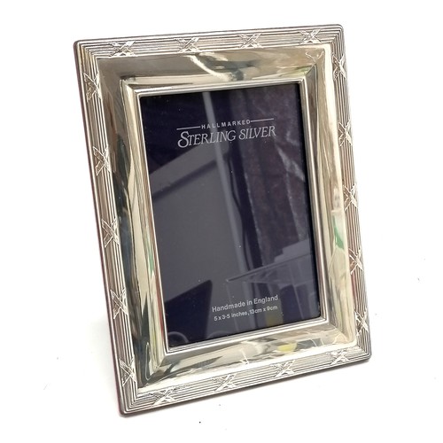 786 - Silver photo frame by Carr's of Sheffield Ltd (18cm x 14.5cm ~ for photo 13cm x 9cm) t/w 6 x silver ... 