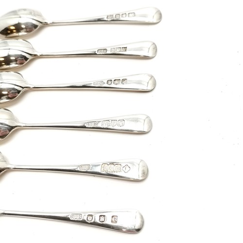 796 - Cased 1957 set of 6 x teaspoons with different assay marks inc Glasgow, Chester etc - silver weight ... 