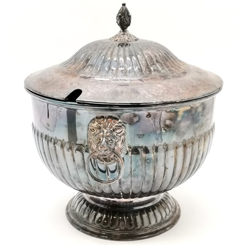 55 - Elkington & Co silver plated tureen / punch bowl with lion mask handles & half fluted detail (27cm h... 