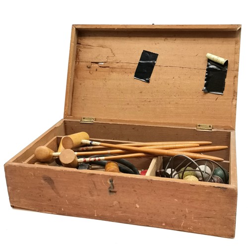 64 - Antique Hamleys boxed part table croquet set - 39cm x 23cm x 12cm ~ obvious losses / damage ~ restor... 