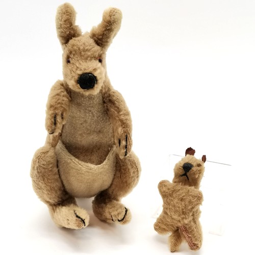 141 - Chad Valley kangaroo with Joey in pouch - 26cm high