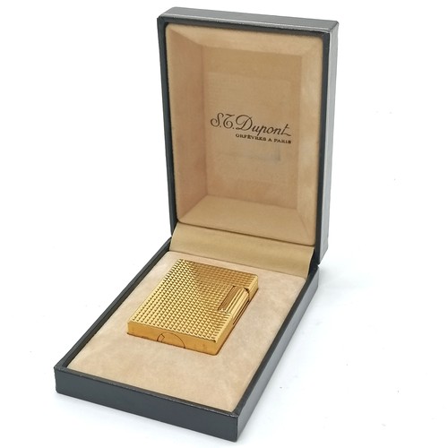 182 - Dupont gold plated gas lighter in original retail box (10cm x 6.5cm x 2.5cm) ~ marks to case otherwi... 