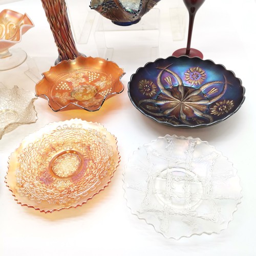 187 - Collection of assorted Carnival glass dishes, bowls, plates etc. All in good condition.