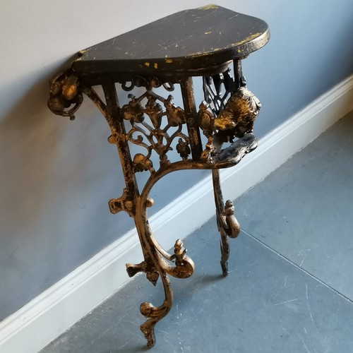 211 - Coalbrookdale cast iron console table, bears registrtion number and kite mark, 52 cm wide, 31 cm dee... 