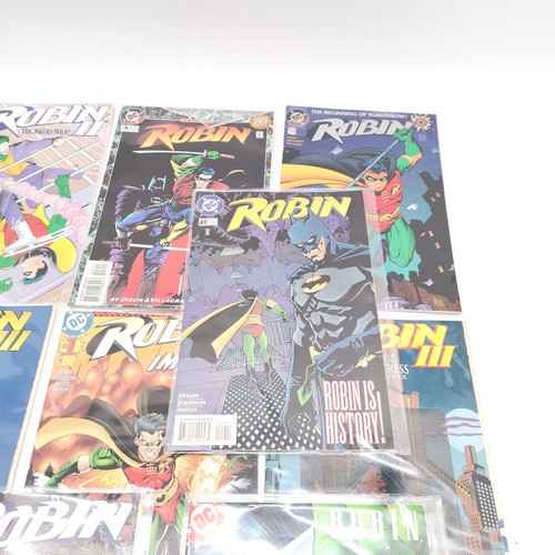 304 - 17 x Robin comics inc annuals