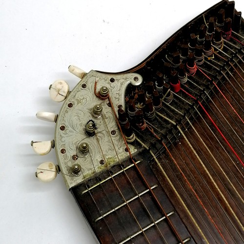 315 - Antique rosewood 32 string zither with strung inlay detail 52cm x 31cm - 2 strings missing, damage t... 