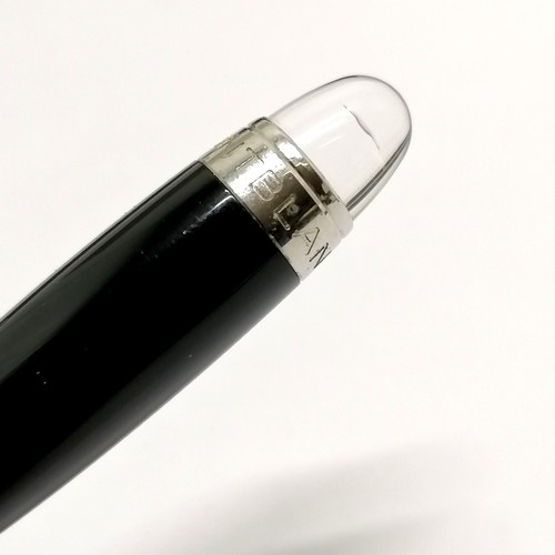 202 - Mont Blanc Starwalker precious resin fineliner in original box with instructions and outer box (a/f)... 