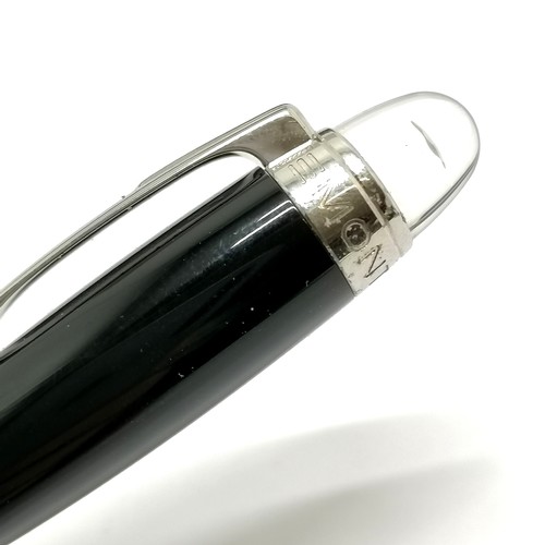 202 - Mont Blanc Starwalker precious resin fineliner in original box with instructions and outer box (a/f)... 