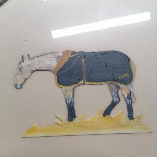 206 - Vintage set of 8 x place mats with hand painted cut outs of hunting / equine interest - 20cm diamete... 