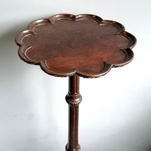 231 - Antique Irish mahogany candle stand / torchere with carved acanthus leaf detail & terminating on 3 c... 
