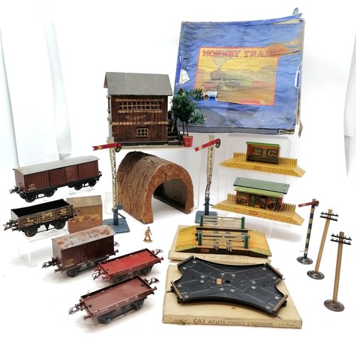 10 - LMS 0 gauge rolling stock, wooden signal house, signals, CA2 boxed acute-angle crossing, boxed M lev... 