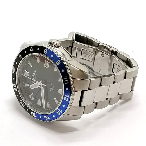 789 - Rotary Henley GMT gents quartz stainless steel (40mm case) wristwatch - runs BUT WE CANNOT GUARANTEE... 