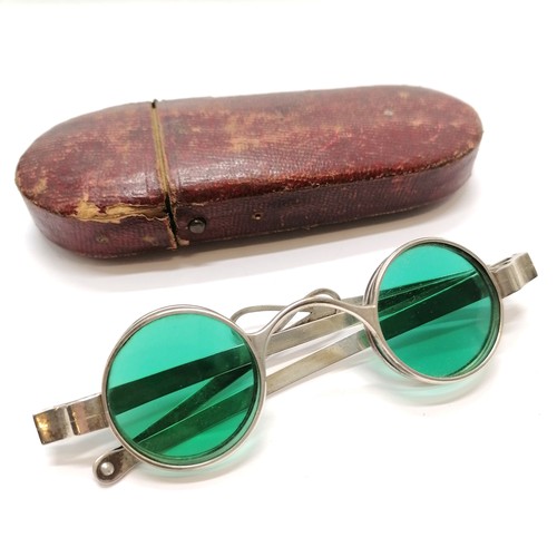 861 - Unusual pair of antique silver marked green tinted double lens spectacles (with no obvious damage) i... 