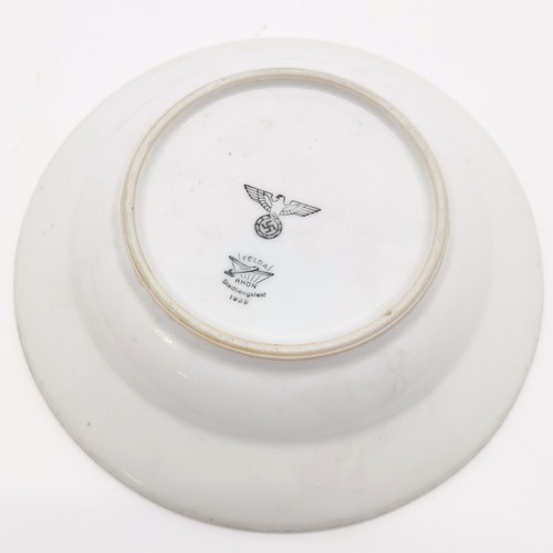 66 - WW2 1939 dated German Nazi dinner dish - 23.5cm diameter - marked Felda Rhon. In used condition with... 