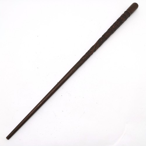 67 - 1914/18 hand carved walking stick with iron cross and oak leaf detail - 84cm long - no obvious signs... 