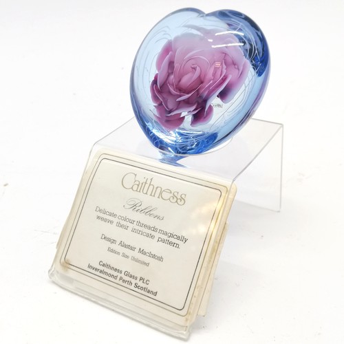 162 - 2 x Caithness paperweights - Cherry pie & Ribbons t/w boxed glass bird & heart shaped rose paperweig... 