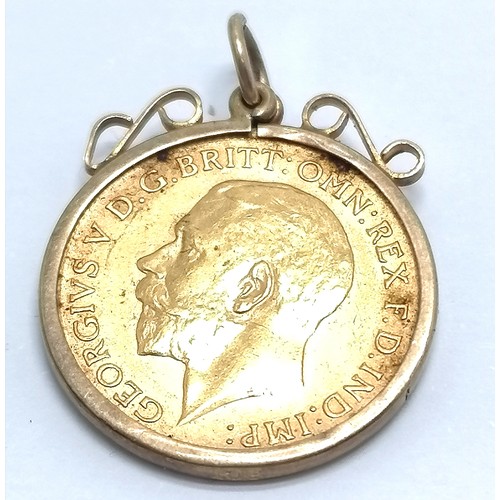 164 - 1911 King George V half sovereign in a 9ct marked gold pendant mount - 4.7g total weight