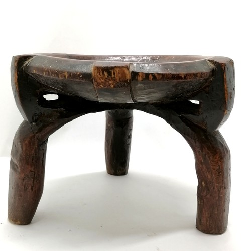 195 - Antique African 3 legged gogo stool (Tanzania) - 31cm diameter x 25cm high & has some surface scuffs... 