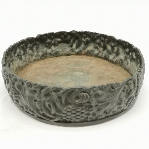 204 - Bronze heavy cast shallow circular dish with grape vine cast detail - 23cm diameter x 6.5cm high & 3... 