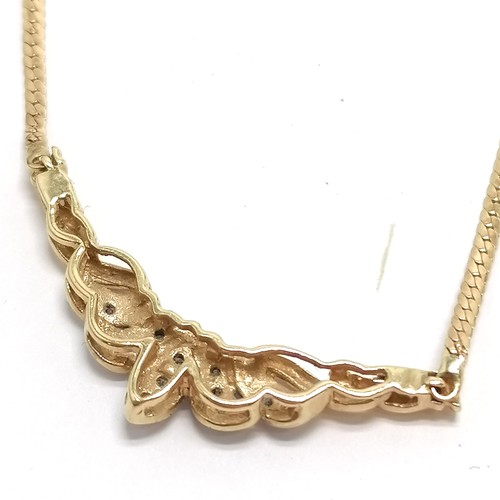 481 - 9ct hallmarked tri-colour gold necklet set with diamonds - 44cm long & 4.1g total weight