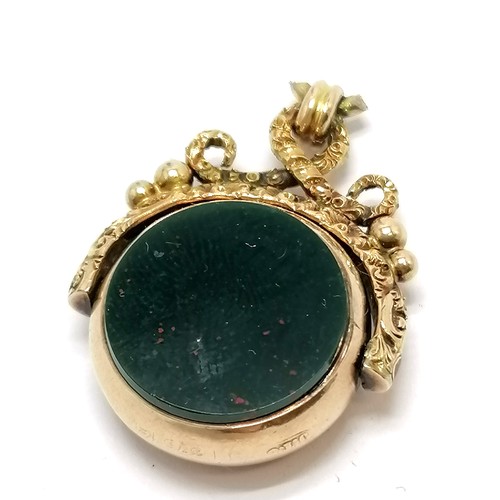 509 - 9ct hallmarked gold swivel fob set with bloodstone / cornelian - 3cm & 6.2g total weight ~ top loop ... 