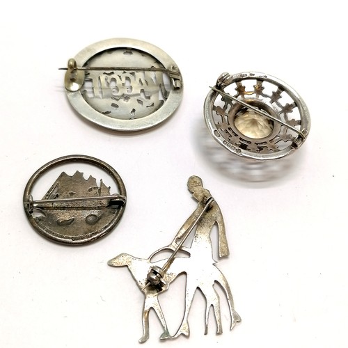 531 - 4 x silver brooches inc 1960 Glasgow by Robert Allison, the antique 'Maggie' is 3.5cm diameter & unm... 