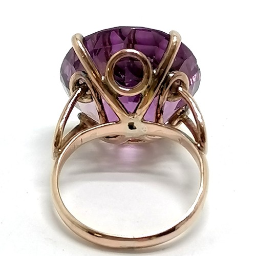 551 - Unmarked rose gold large amethyst stone set ring - size L½ & 6.4g total weight ~ stone approx 17mm d... 