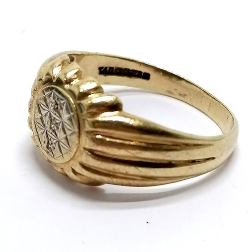 618 - 9ct hallmarked gold diamond set ring with reeded shoulders - size U½ & 4g total weight