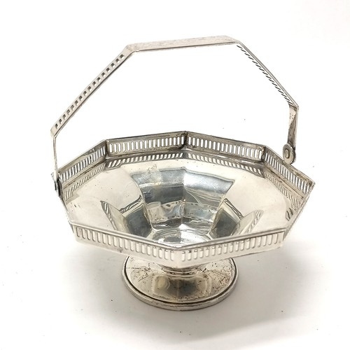 777 - USA (Mauser Mfg. Co) sterling silver swing handled octagonal basket with pierced gallery - 11cm x 11... 