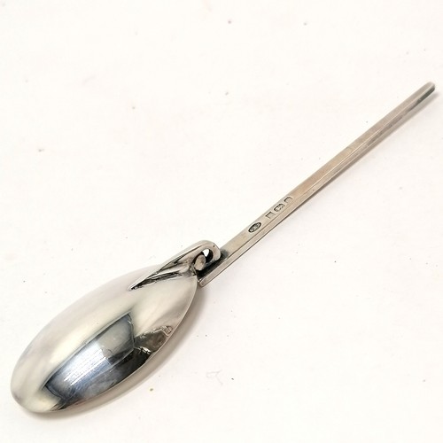 781 - 1954 silver cased Roman style anointing spoon by A E Jones - 18.6g & case 17cm x 6.5cm