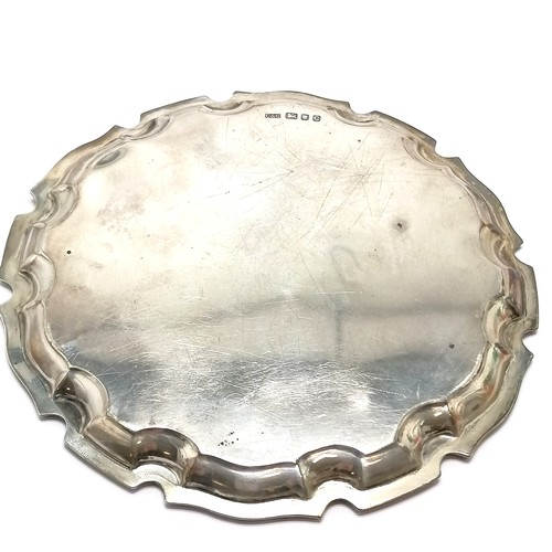 787 - 1938 silver salver by Cohen & Charles - 15.5cm diameter & 133g ~ slight dents