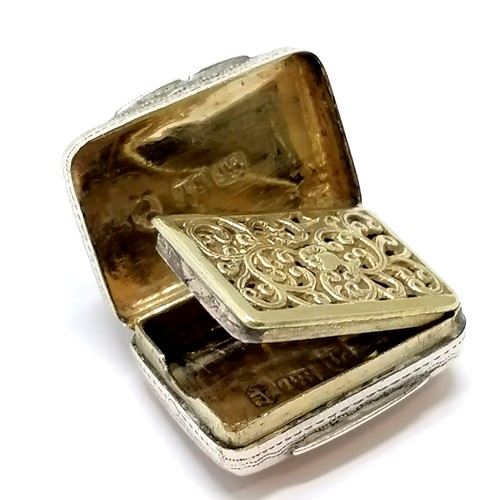 790 - 1828 Georgian silver vinaigrette with engraved decoration & original gilding to interior by TS - 2cm... 