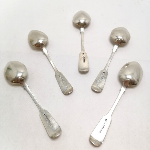 821 - 5 x Newcastle silver 1860 fiddle pattern teaspoons by Thomas Sewell - 13.5cm & 80g