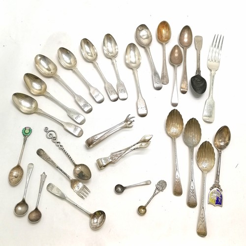 822 - Large qty of silver inc Georgian & Victorian Exeter teaspoons, 2 pairs of nips, condiment spoons, ra... 