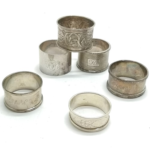 823 - 6 x silver napkin rings inc 1 unmarked 'foreign' & 1 by Francis Howard Ltd (Edinburgh) etc - total w... 