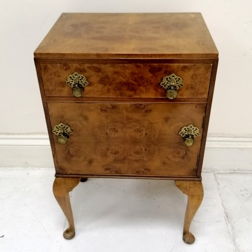 39 - Edwardian circular mahogany 2 tier centre table, 62 cm diameter x 71 cm high with some surface scrat... 