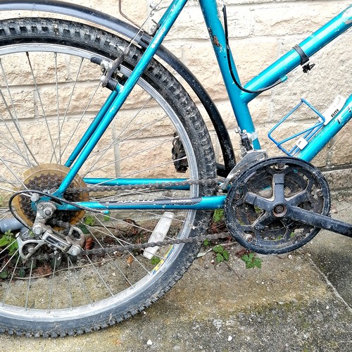 72 - Apollo c1980's mountain bike with owners manuals - 34cm diameter wheels & 102cm high (floor to handl... 