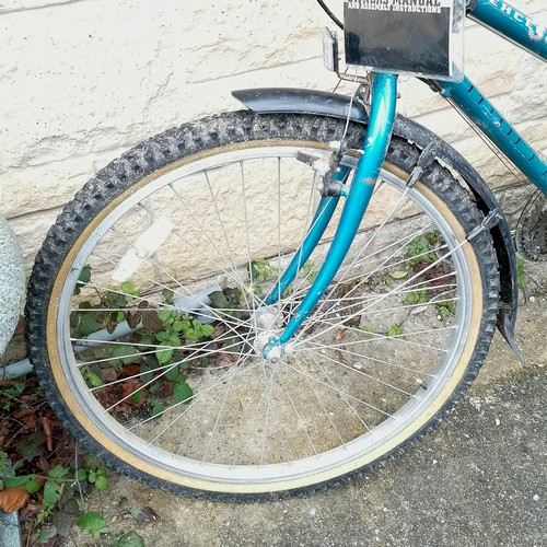 72 - Apollo c1980's mountain bike with owners manuals - 34cm diameter wheels & 102cm high (floor to handl... 