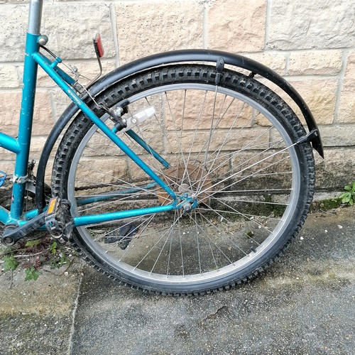 72 - Apollo c1980's mountain bike with owners manuals - 34cm diameter wheels & 102cm high (floor to handl... 