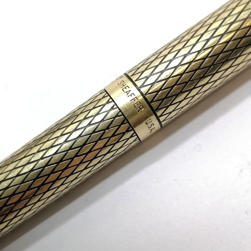 98 - Sheaffer 14k GF Imperial Sovereign diamond design fountain pen (13.1cm) in a Sheaffer retail box