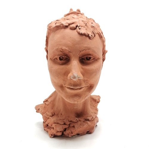 133 - 2 terracotta sculpted heads the biggest 32cm high