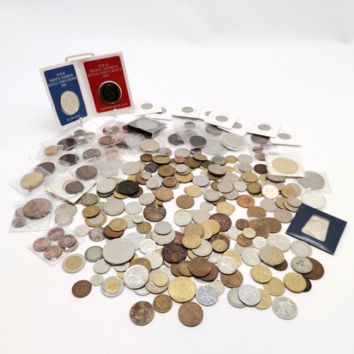 273 - Qty of British & world coins / medallions / tokens in a wooden box decorated with flowers