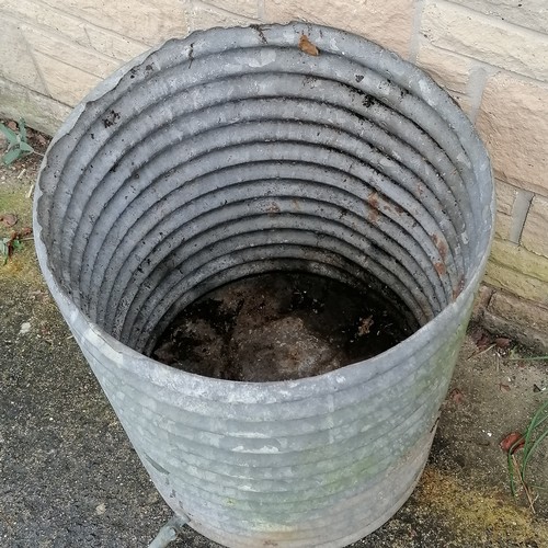 46 - Antique galvanised ribbed water butt with tap 57cm diameter x 74cm high - no obvious damage