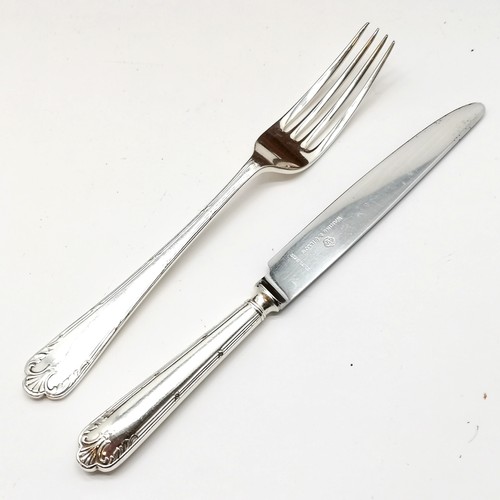 992 - Roberts & Belk silver plated 12 place canteen of cutlery in a original Art Deco walnut detailed cant... 