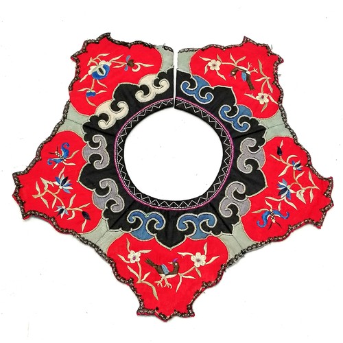 136 - Antique Chinese silk collar in black and red, embroidered with birds and flowers - 27cm across & in ... 