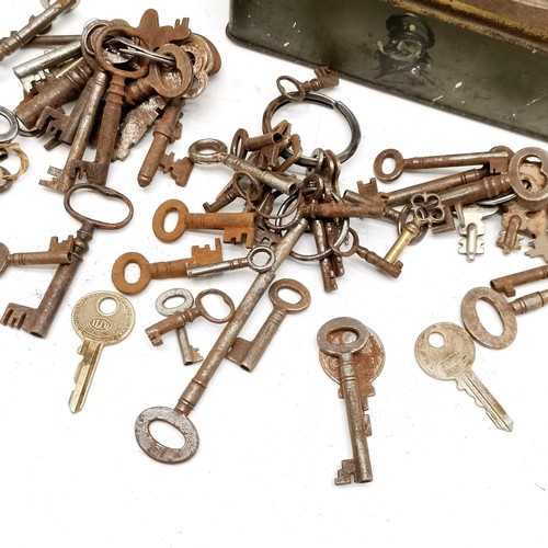 235 - Qty of vintage / antique keys, weights inc 2oz nesting weight with Surrey A East mark inside, blue &... 