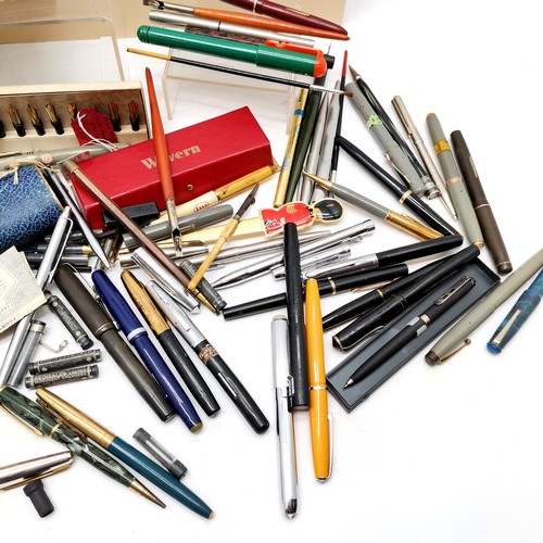 253 - Collection of vintage pens / pencils inc boxed Platignum, Conway Stewart, Golmet, adverts etc - some... 